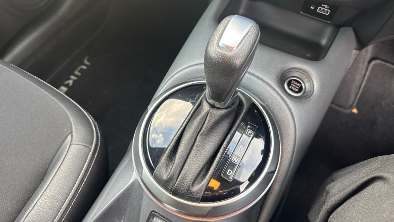 Nissan Juke 1.0 DiG-T Tekna 5dr DCT Petrol Hatchback